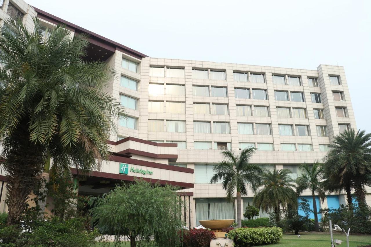 ฮอลิเดย์ อินน์ จันทิครห์ ปัญจกุลา ปัญจ์กุลา ภายนอก รูปภาพ Holiday Inn, New Delhi