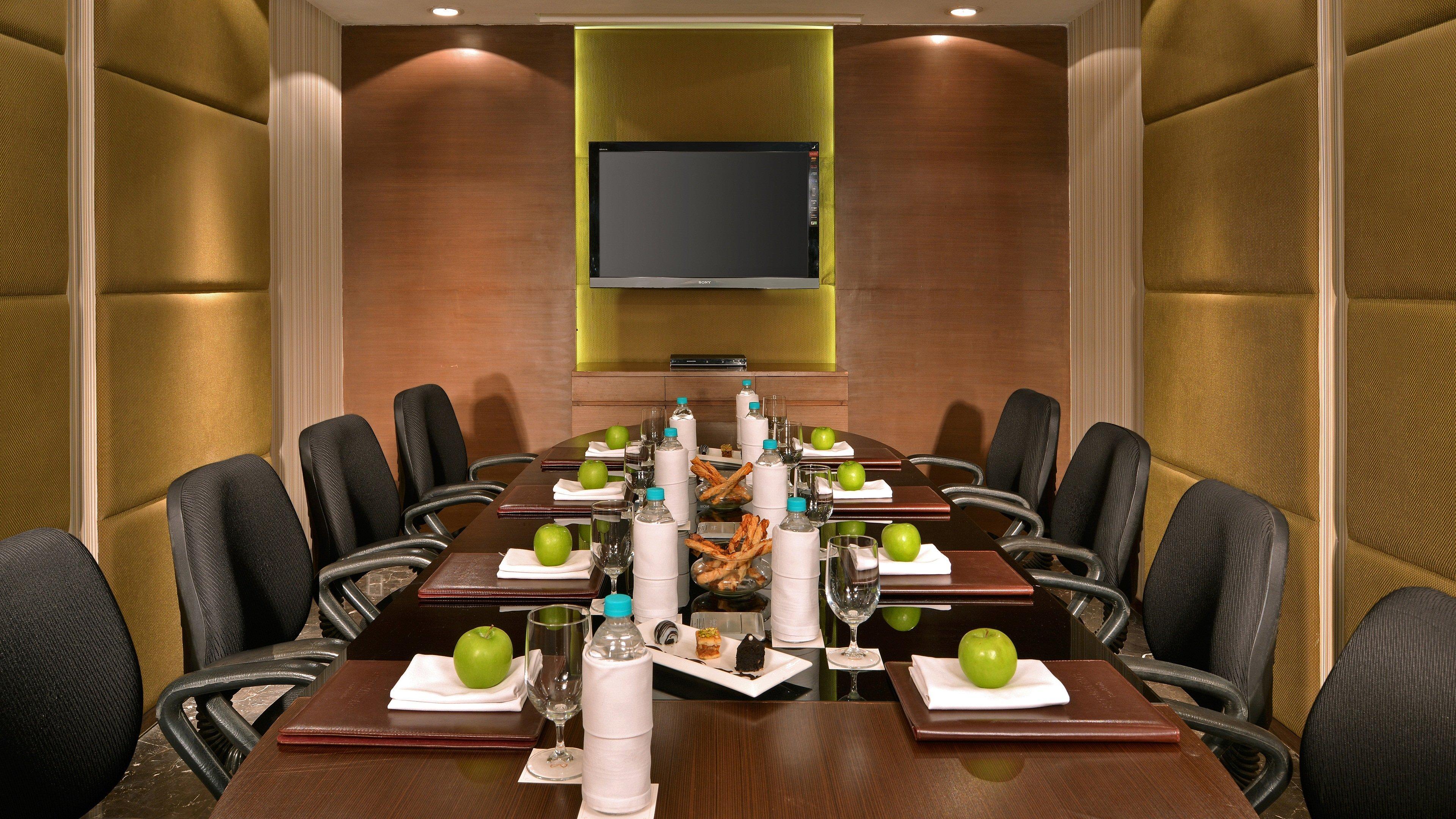 ฮอลิเดย์ อินน์ จันทิครห์ ปัญจกุลา ปัญจ์กุลา ภายนอก รูปภาพ A meeting room at the hotel